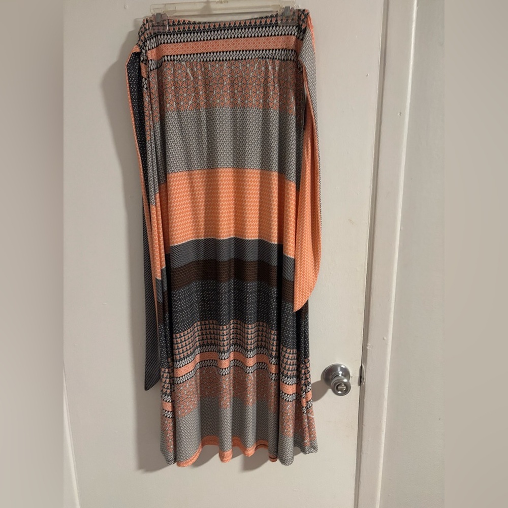 NWT Robert Louis Petite Medium Geometric Stripe Maxi Skirt PM
(1008)